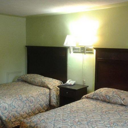 Louisa Loyalty Inn מראה חיצוני תמונה