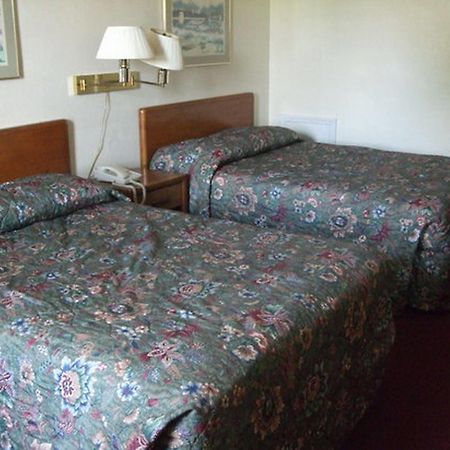 Louisa Loyalty Inn מראה חיצוני תמונה